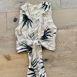 BEACH RIOT PALM TIE CROP TOP